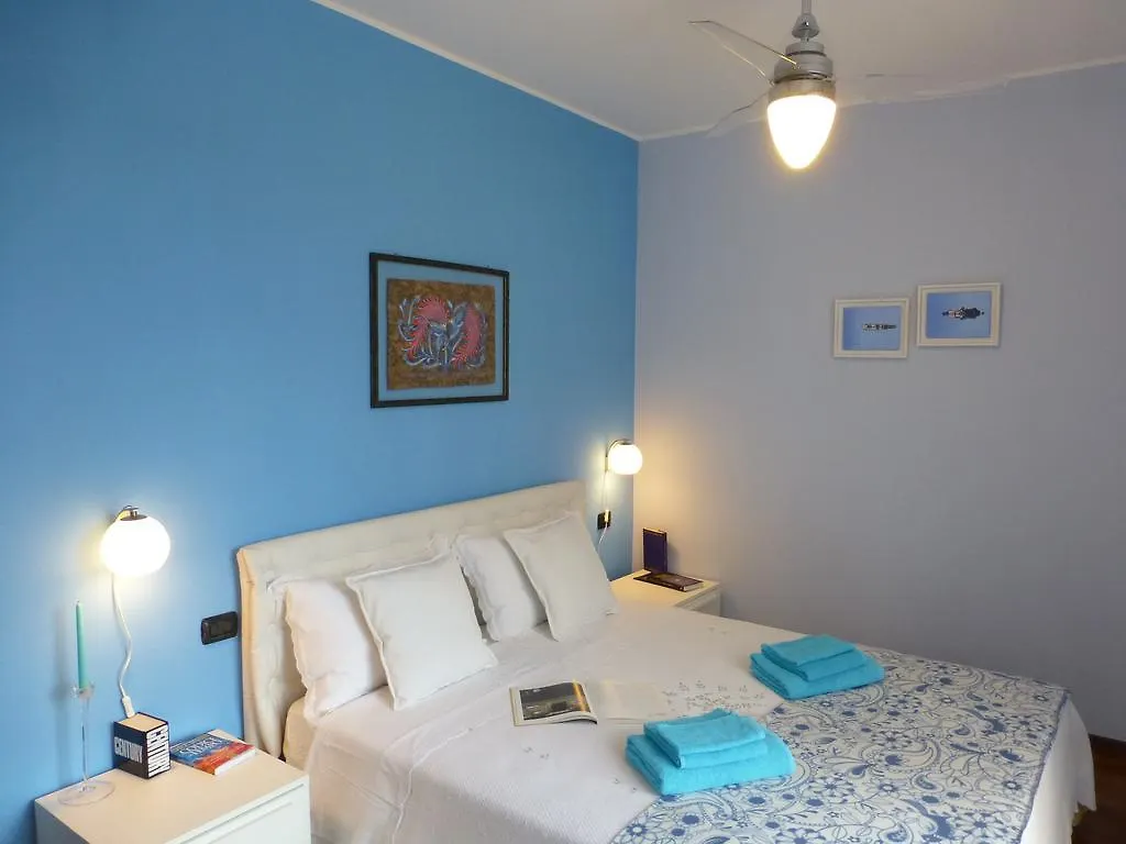 Rutilia22 Bed & Breakfast Milan Italy
