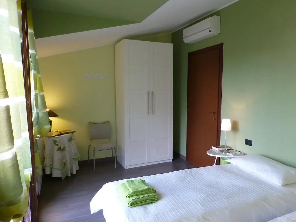 Rutilia22 Bed & Breakfast Milan Italy