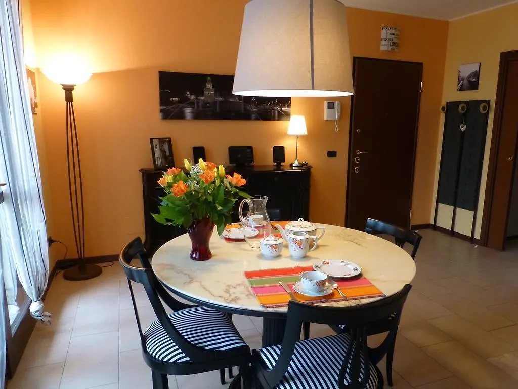 Rutilia22 Bed & Breakfast Milan Italy